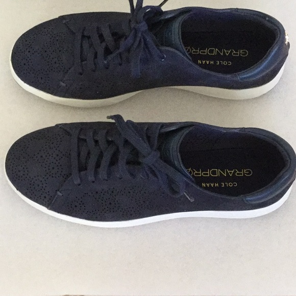 COLE HAAN one time worn casual shoes - Picture 2 of 5